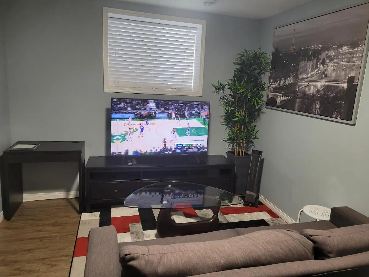 Apartment Cozy Two Bedroom Guest Suite In Nw Calgary